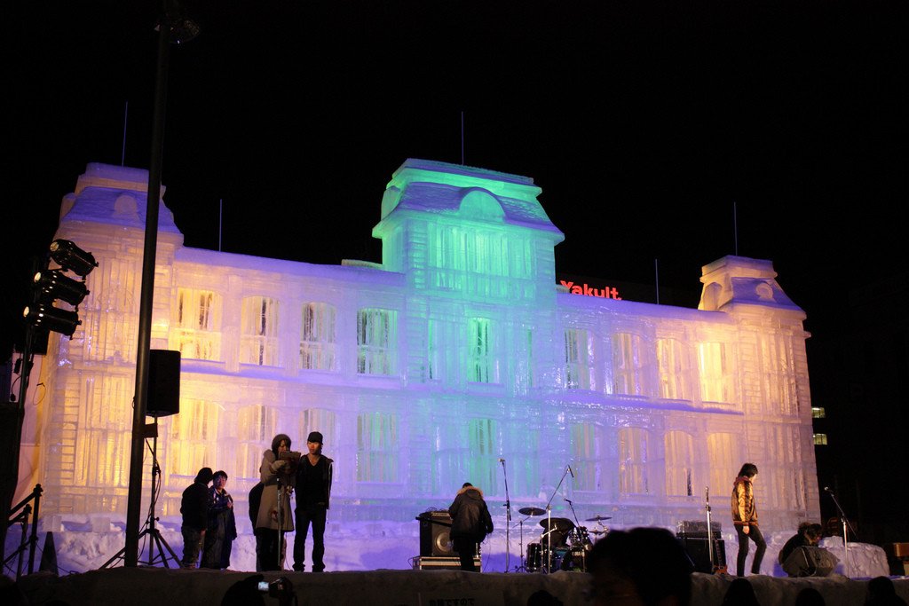 Beautiful_Lighting_Sapporo_Snow_Festival_Hokkaido