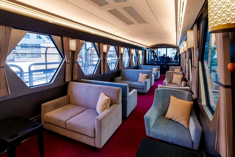 Spacia X train's interior